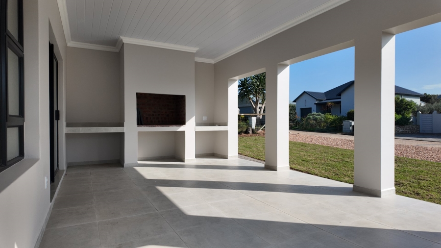 3 Bedroom Property for Sale in Stilbaai Wes Western Cape